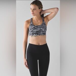 Lululemon Energy bra size 8 Nami Wave Black